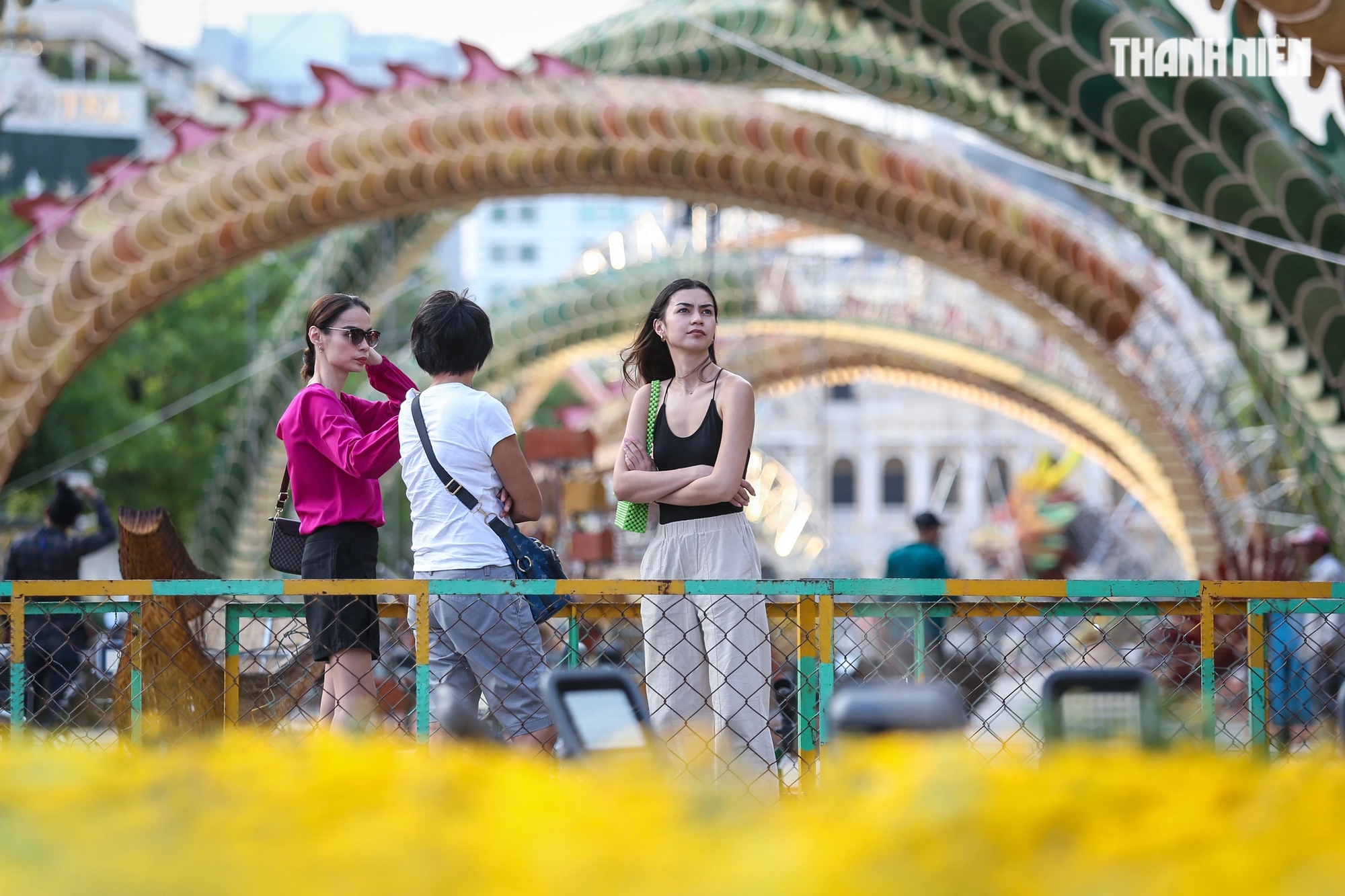 Đường hoa Nguyễn Huệ Tết Giáp Thìn phục vụ nhu cầu du xuân, thưởng ngoạn của người dân thành phố và du khách từ 19 giờ ngày 7.2 đến 21 giờ ngày 14.2