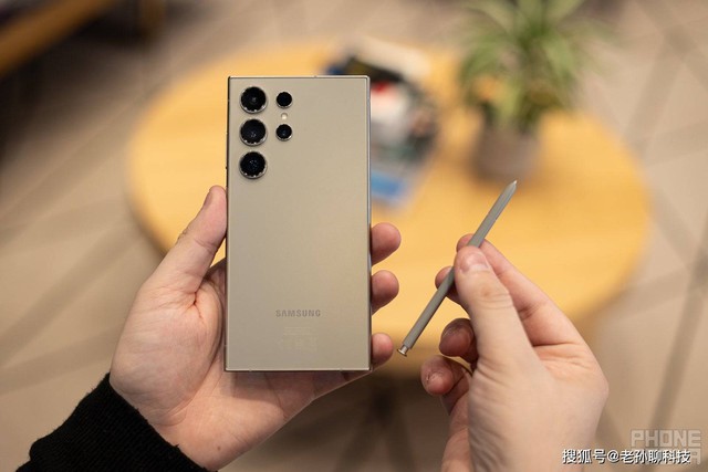 "Samsung Galaxy S24 ra mắt, chỉ có 5 từ để miêu tả về nó" - Người Trung Quốc nhìn vào sự thật- Ảnh 3.